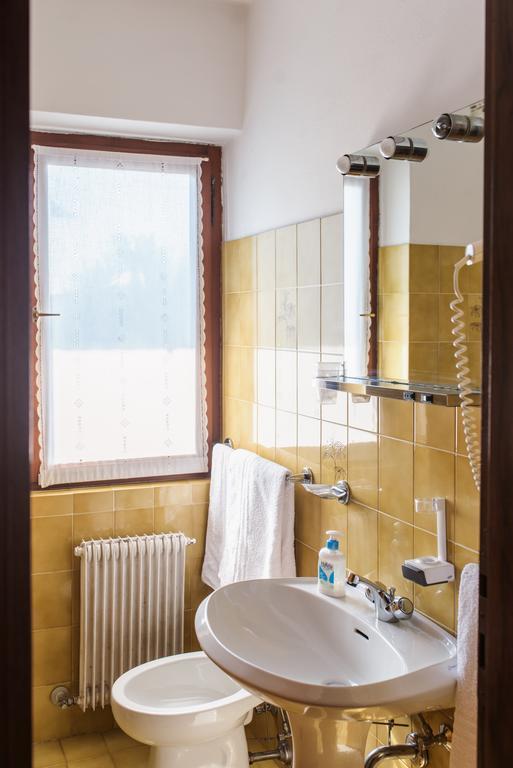 Hotel Mignon Фольгарія Екстер'єр фото